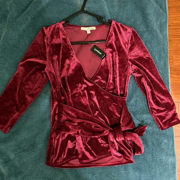 BRAND NEW EXPRESS TOP - Picture 7 of 9